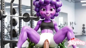 Fit Student Uvete Dances for Gym Personal Trainer